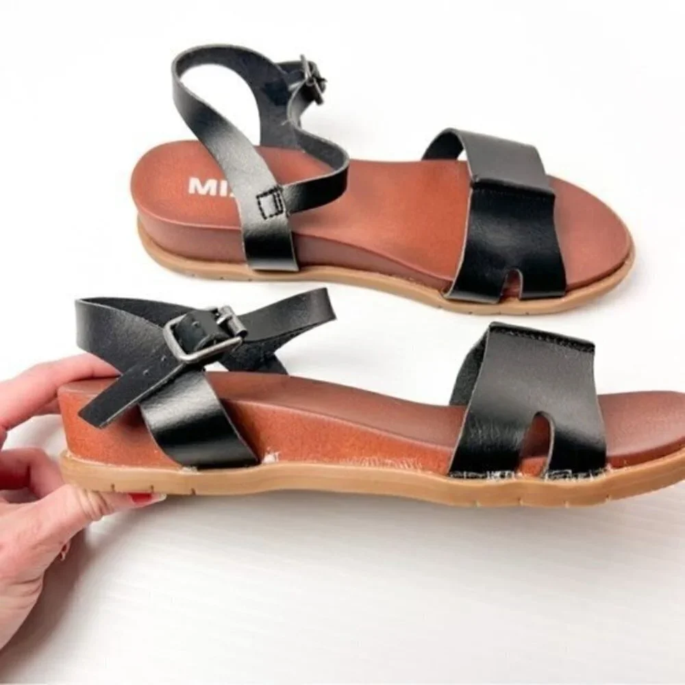 MIA sandal womens size 8 Olina vegan leather black adjustable ankle strap